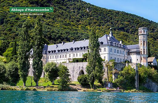 Abdij van Hautecombe, historisch monument aan het Lac du Bourget, Savoie.