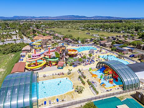 Luchtfoto waterpark op camping CAPFUN Las Bousigues in Le Barcarès (66).