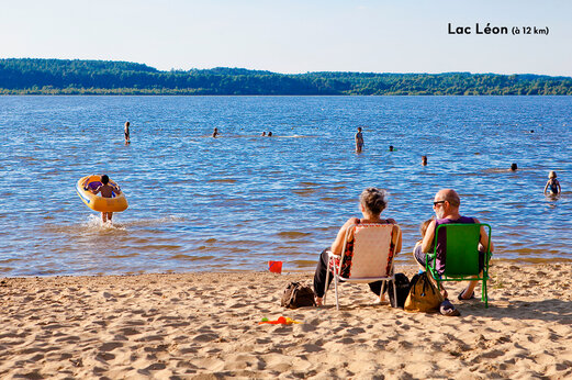 Meer Léon, prachtig natuurlijk meer met strand en zwemmen nabij Linxe.