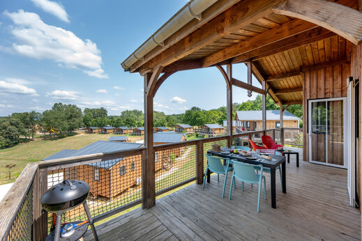Stacaravan met terras, tafel en barbecue op CLICOCHIC Linotte (24).