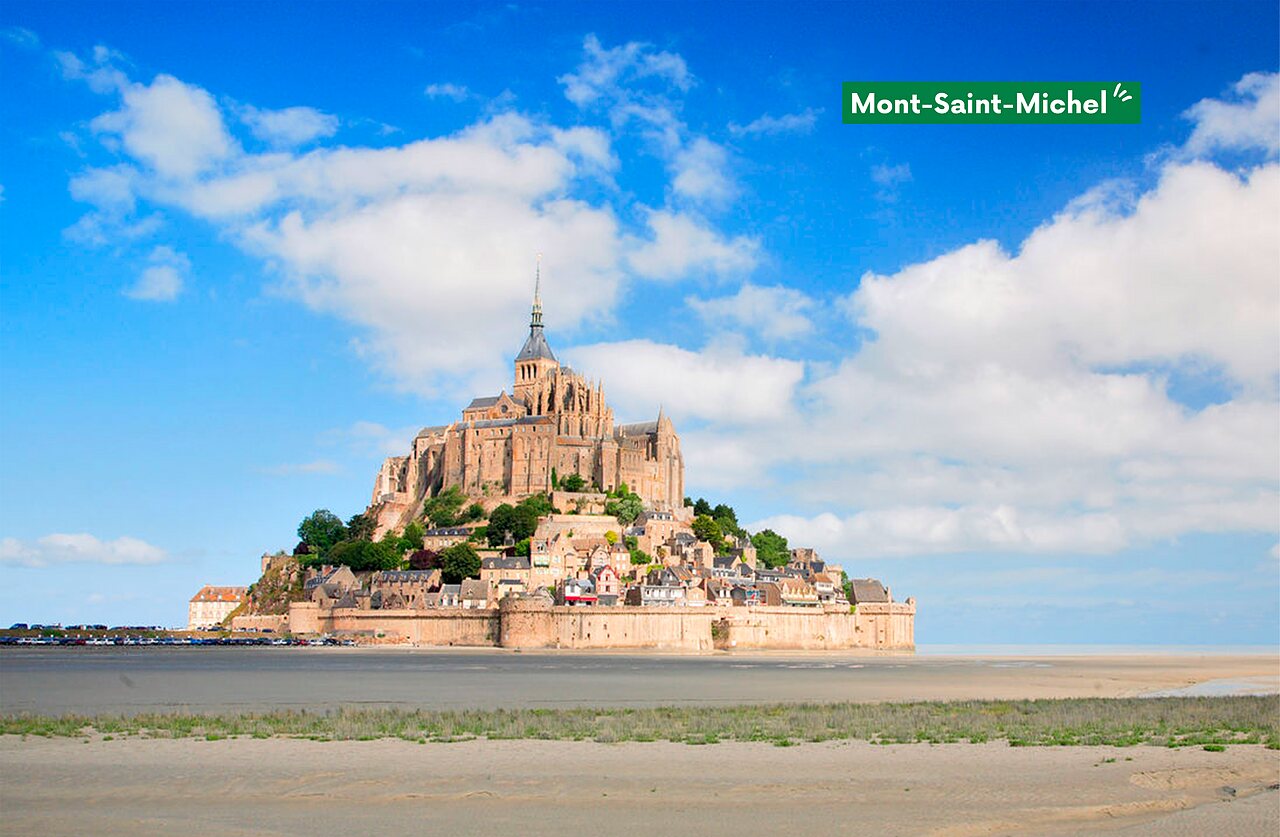 Mont-Saint-Michel, middeleeuwse abdij en historisch dorp, bezienswaardigheid nabij de camping.