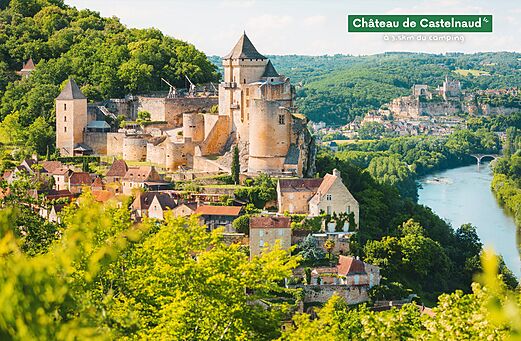 Kasteel van Castelnaud, middeleeuws fort en schilderachtig dorp in de Dordogne, Frankrijk.