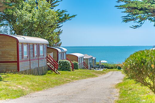 Roulotte stacaravans met zeezicht op camping CAPFUN Madrague in PORNIC (44).