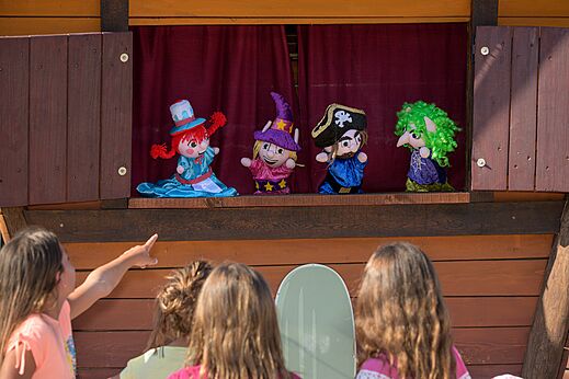 Poppenkastvoorstelling voor kinderen op camping CAPFUN Mirabelle in VOLSTROFF (57).