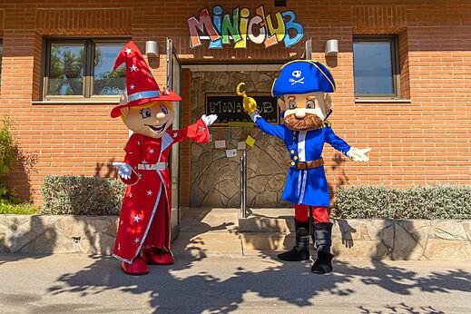 Mascottes van de Miniclub en ingang animaties op camping CAPFUN Mirmanda in Cambrils - Vinyols i els Arcs (43).