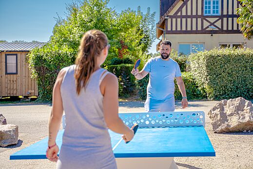 Buiten tafeltennis op camping VAGUES OCEANES Odyssée in Villers sur mer (14).