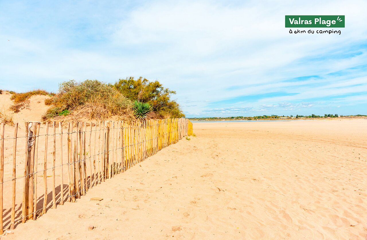 Zandstrand en duinen in Valras-Plage, H�rault, te bezoeken.