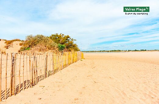Fijn zandstrand en duinen in Valras Plage, H�rault, Occitani�.