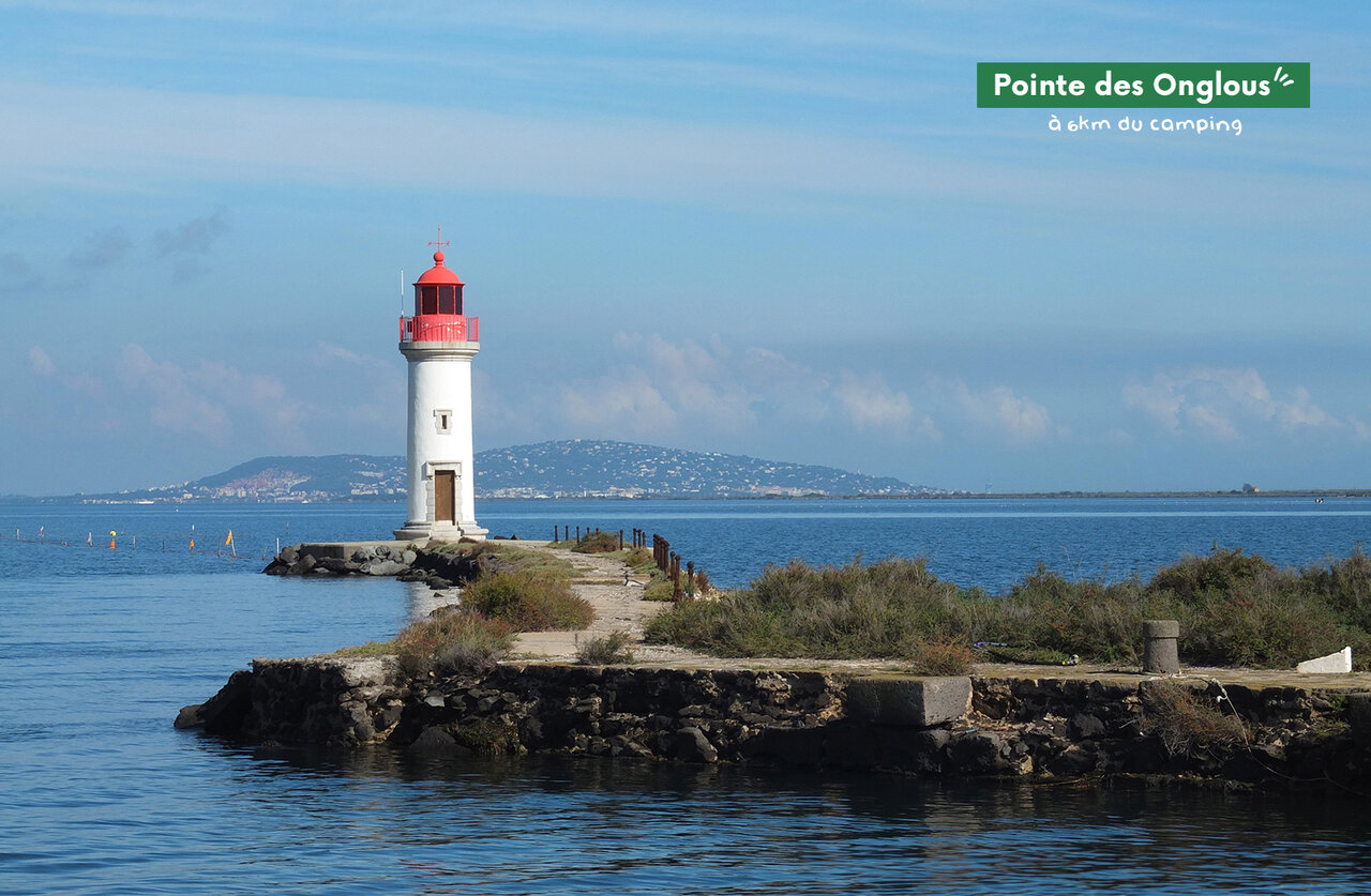 Vuurtoren Pointe des Onglous, iconische plek om te bezoeken nabij Marseillan.