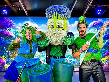 Animatie show met verklede personages op camping CAPFUN Paris Roussillon, ARGELES SUR MER.