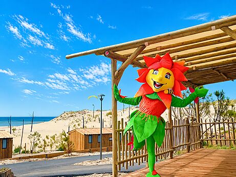 Bloem mascotte, strand op camping CLICOCHIC Petit Nice in PYLA SUR MER (33).
