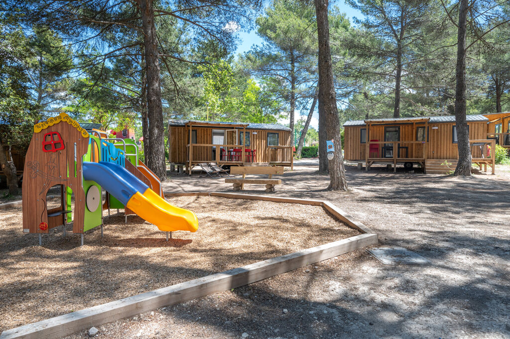 Les Pindes <br> du Luberon, Camping Provence-Alpen-Cte d'Azur - 31