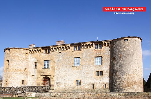 Kasteel van Bagnols, historisch monument te bezoeken nabij Anse, Rhône.