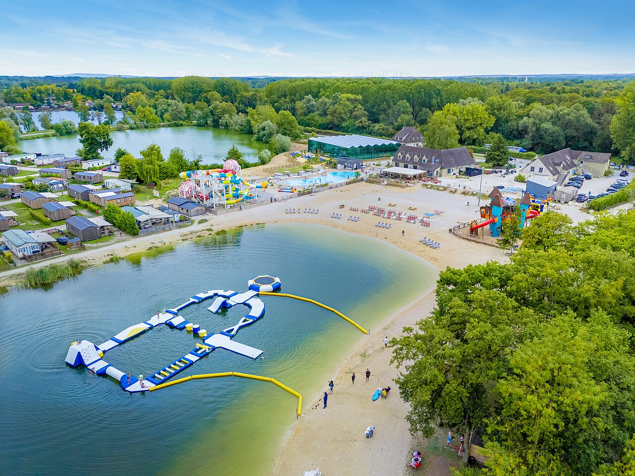 Waterpark, meer, opblaasbare spelen, stacaravans VAGUES OCEANES Gouaix (77).