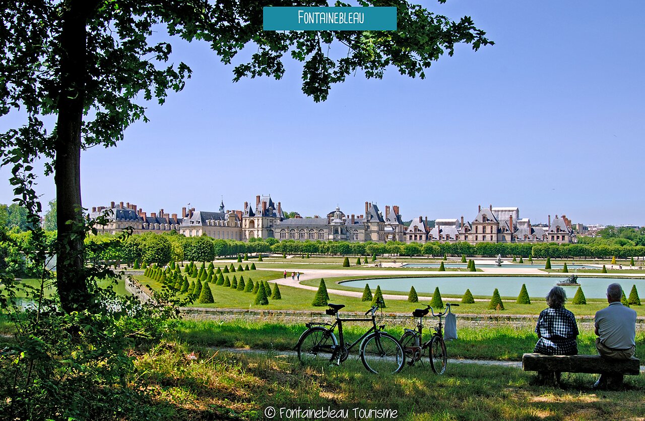Kasteel van Fontainebleau en tuinen, historische bezienswaardigheid.