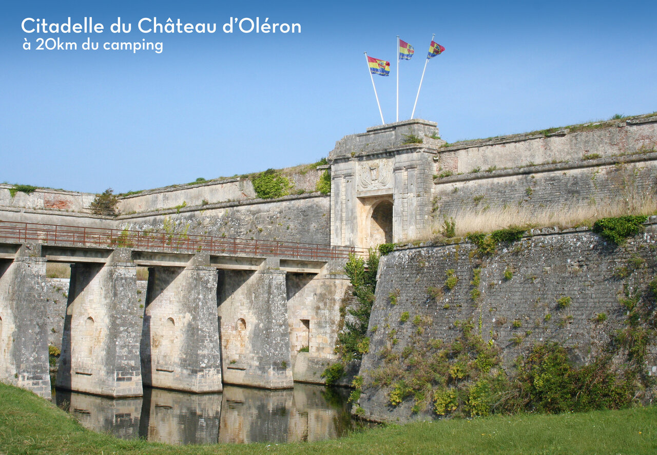 Citadel van Ch�teau d'Ol�ron, historisch fort met gracht en ophaalbrug, te bezoeken.