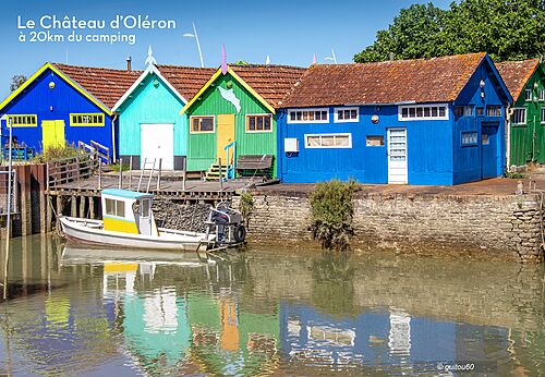 Kleurrijke hutten en oesterhaven van Le Ch�teau d'Ol�ron, �le d'Ol�ron.