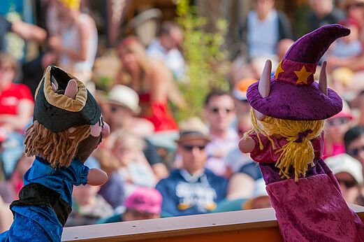 Poppenkastvoorstelling voor kinderen en volwassenen op camping CAPFUN Régnière in VILLETTE D'ANTHON.