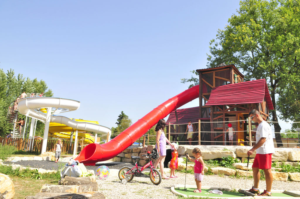 Rgnire : Maisons dans les arbres, Vakantiepark Rhone-Alpen - 12