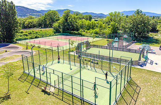 Padel-, tennis- en multisportterreinen CAPFUN Sagittaire in VINSOBRES (26).