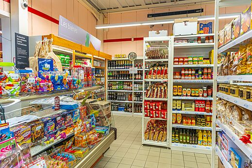 Supermarkt, etenswaren, dranken op camping CAPFUN Sagittaire in VINSOBRES (26).