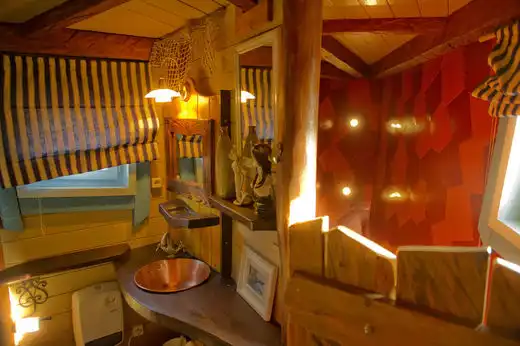 Sagittaire : Maison insolite, Vakantiepark Rhone-Alpen Sagittaire : Maison insolite, Vakantiepark Rhone-Alpen