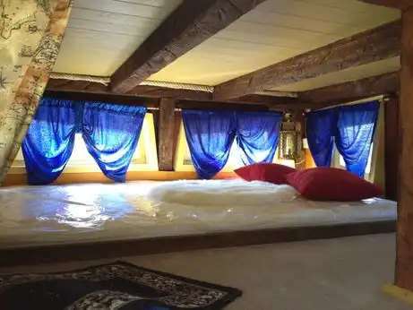 Sagittaire : Maison insolite, Vakantiepark Rhone-Alpen Sagittaire : Maison insolite, Vakantiepark Rhone-Alpen