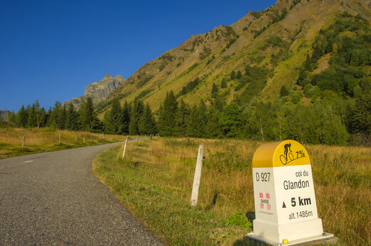 Bord Col du Glandon, bergfietsroute op camping CAPFUN Saint Colomban in Saint Colomban des Villards (73).