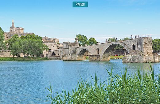 Pont d'Avignon en Pausenpaleis, historische bezienswaardigheid nabij de camping.