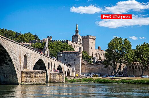 Pont d'Avignon en Pausenpaleis, historische bezienswaardigheden in de Provence.
