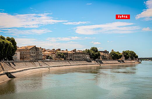 Arles, historische stad aan de Rh�ne in de Provence, te bezoeken.