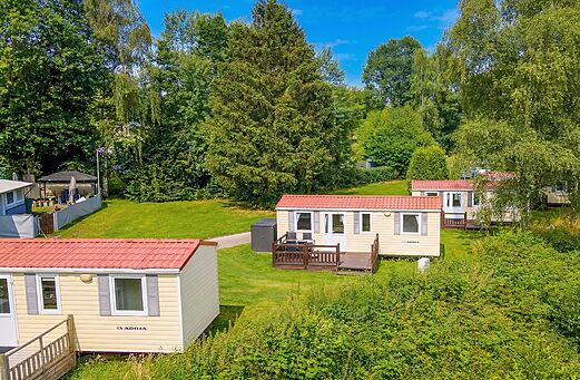 Comfortabele stacaravans met terrassen op camping CAPFUN Tecklenburg in Tecklenburg-Leeden (49).