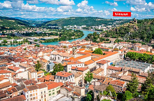 Luchtfoto van de stad Vienne en de Rhône, Isère.