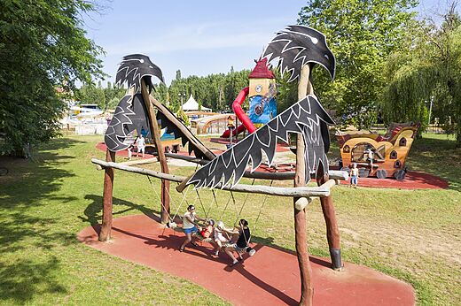 Kinderspeeltuin op camping CAPFUN Temps Libre in BOUGE CHAMBALUD (38).