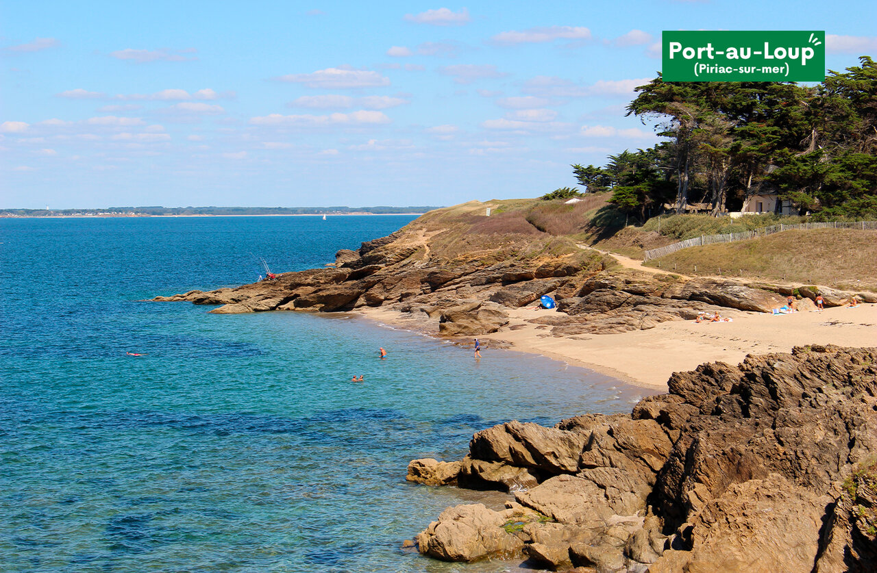 Rotsstrand van Port-au-Loup in Piriac-sur-mer, Loire-Atlantique.
