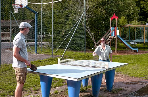 Tafeltennis en speeltuin op camping CLICOCHIC Verte Vallée in XONRUPT LONGEMER.