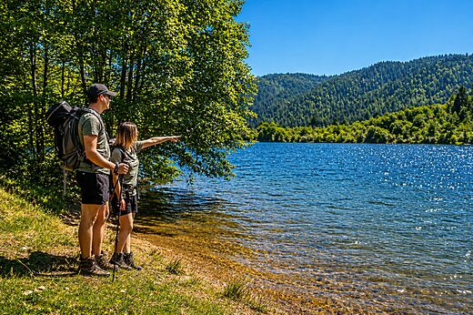Wandelaars meer bergen camping CLICOCHIC Verte Vall�e XONRUPT LONGEMER (88).