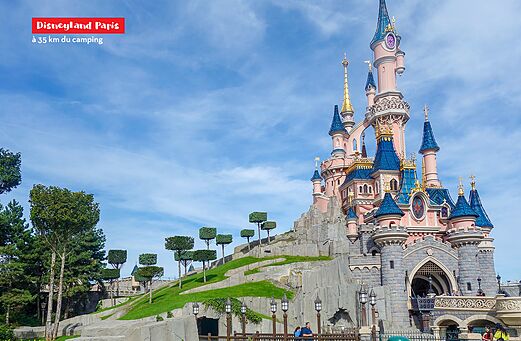 Doornroosje kasteel in Disneyland Parijs, belangrijke attractie nabij Marne-la-Vall�e.