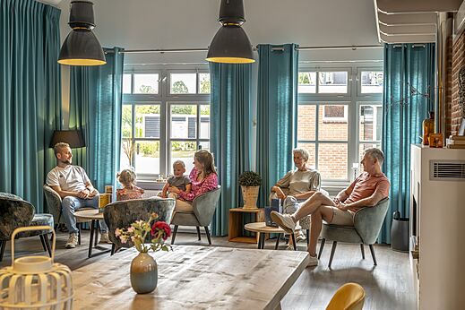 Moderne en comfortabele lounge voor families op camping CAPFUN het Winkel in Winterswijk.