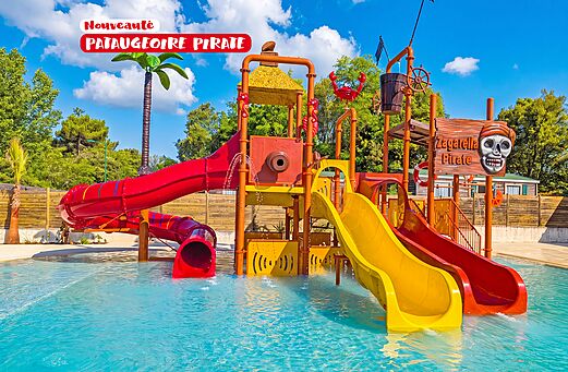 Piraten peuterbad, waterglijbanen op CAPFUN Zagarella camping, LONGEVILLE SUR MER.